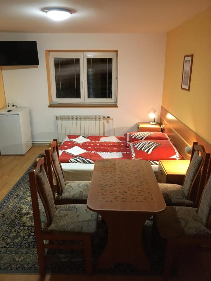 Chalupa Pod Lipami Terchová Buitenkant foto